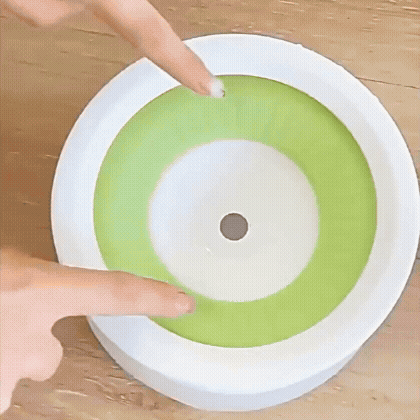 Reduced-Spill Dog Drinking Bowl